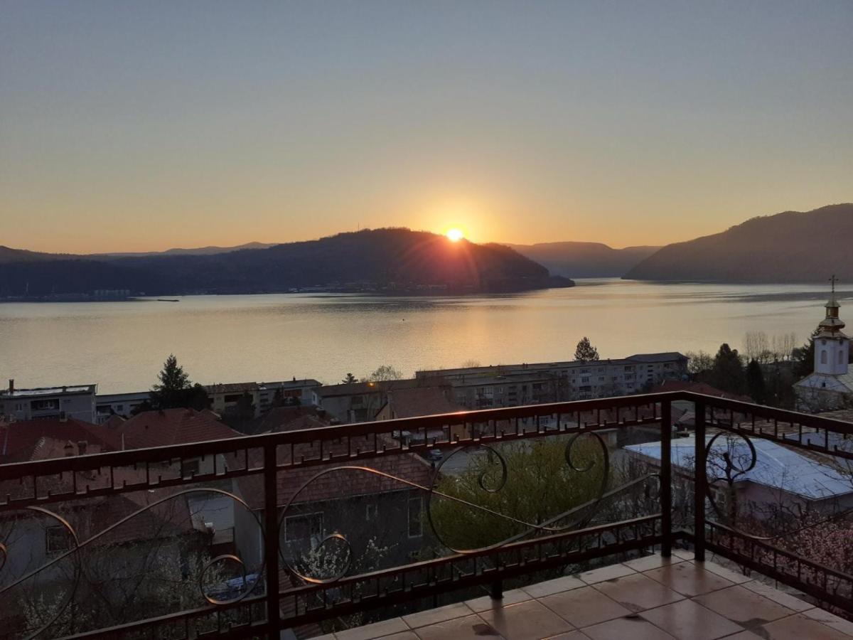 Villa Casa Lui Marc Orşova Esterno foto